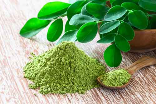 What secrets do moringa leaves hold for the skin?